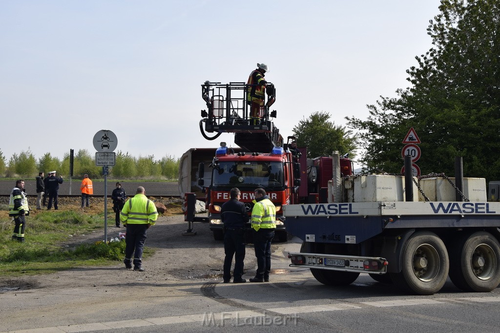 Schwerer VU LKW Zug Bergheim Kenten Koelnerstr P267.JPG - Miklos Laubert